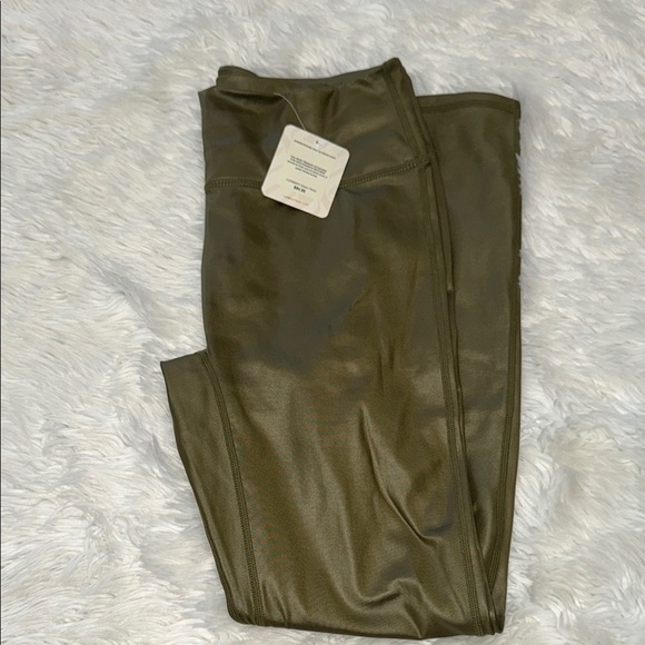 Fabletics Anywhere Motion365+ Shine High-Waisted Legging Medium NWT - Picture 8 of 12